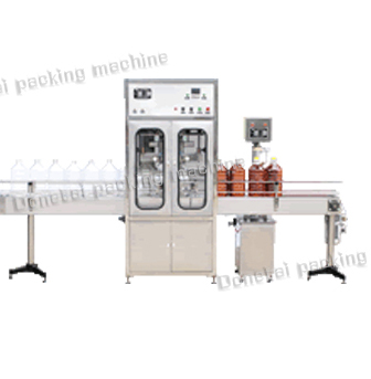 全自動(dòng)茶籽油灌裝機(jī)來襲，你還能淡定么？