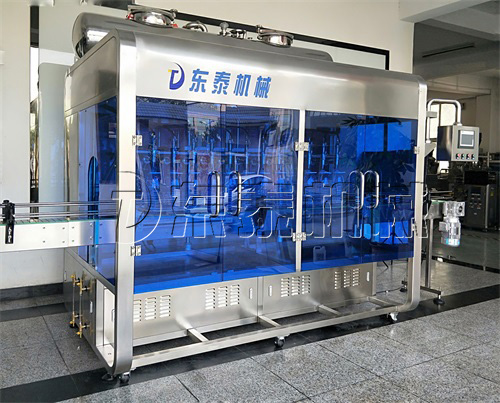 全自動(dòng)食用油灌裝機(jī)日常維護(hù)別放松，東泰替你把關(guān)